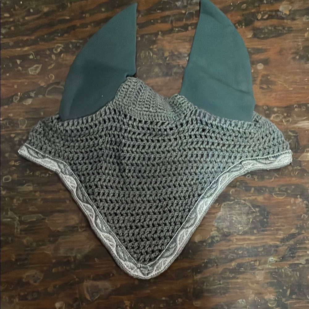 Kentucky horse bonnet